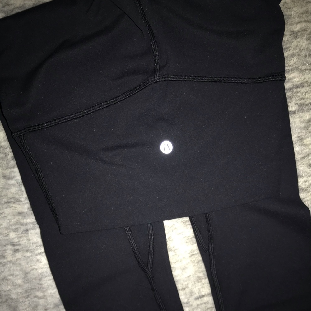 Lululemon yoga pants (align 7/8 pant)